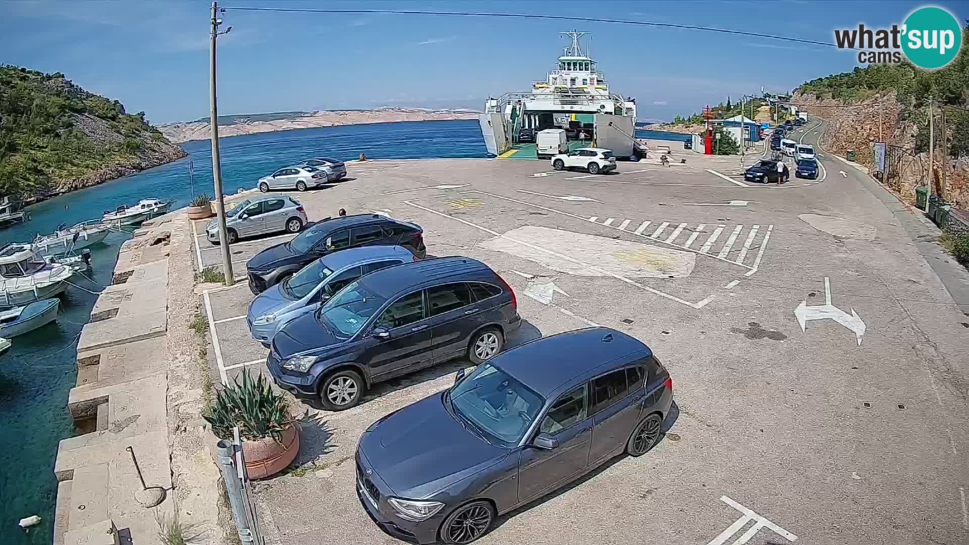 Webcam del puerto de ferris de Prizna – hacia la isla de Pag