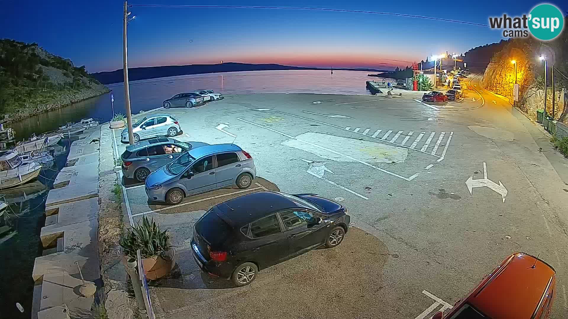 Webcam del puerto de ferris de Prizna – hacia la isla de Pag