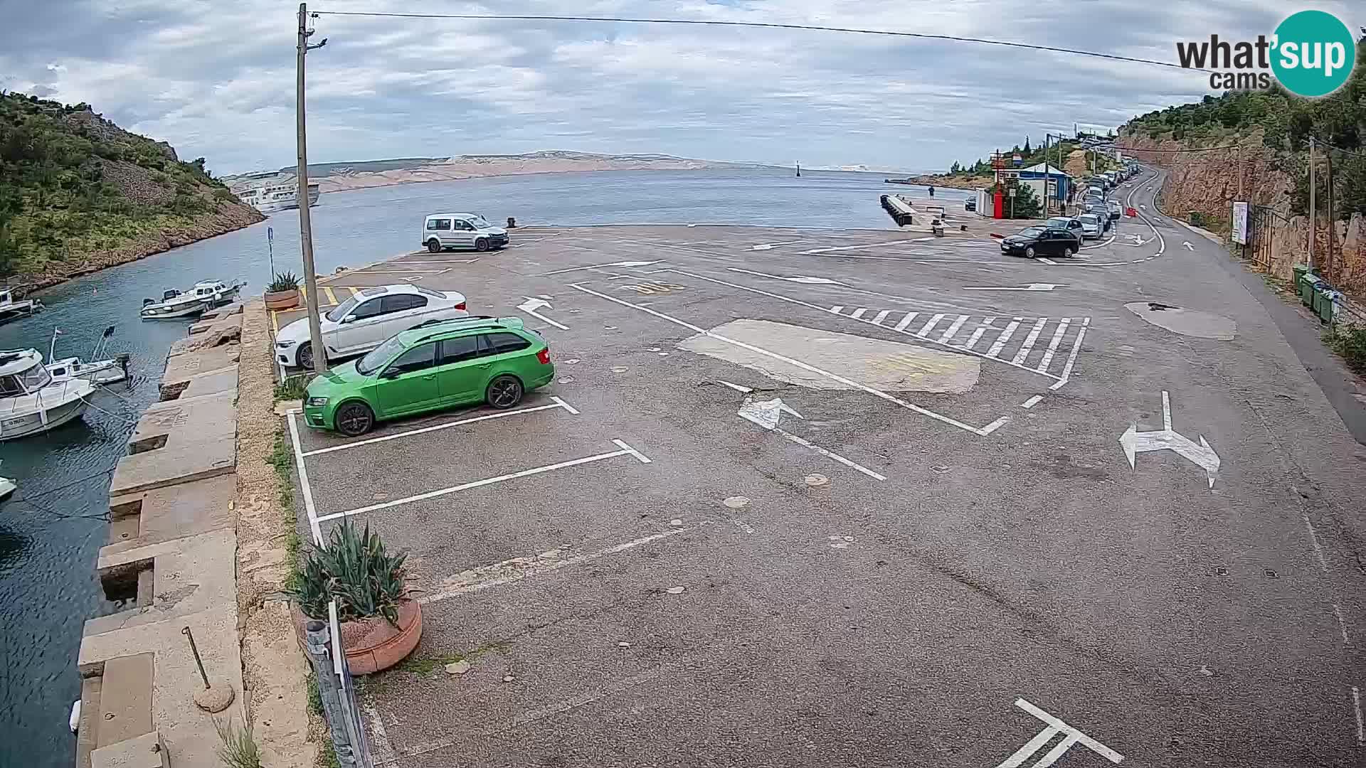 Webcam del puerto de ferris de Prizna – hacia la isla de Pag