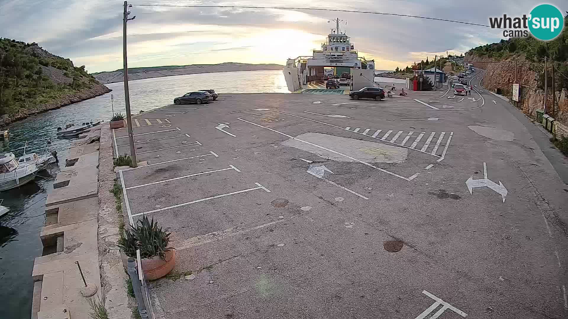 Webcam Prizna ferry port to Pag island