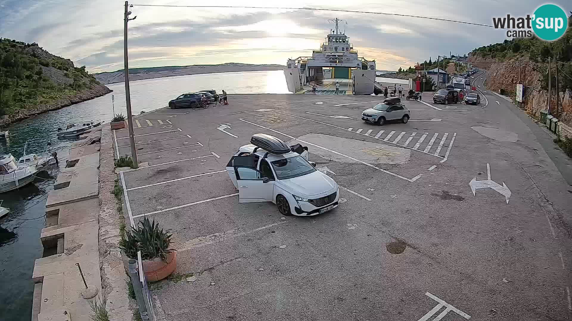 Webcam port de ferry de Prizna – vers l’île de Pag