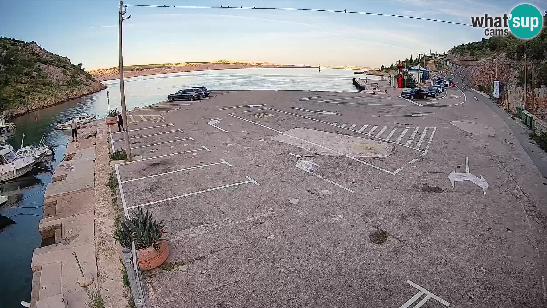 Webcam del puerto de ferris de Prizna – hacia la isla de Pag