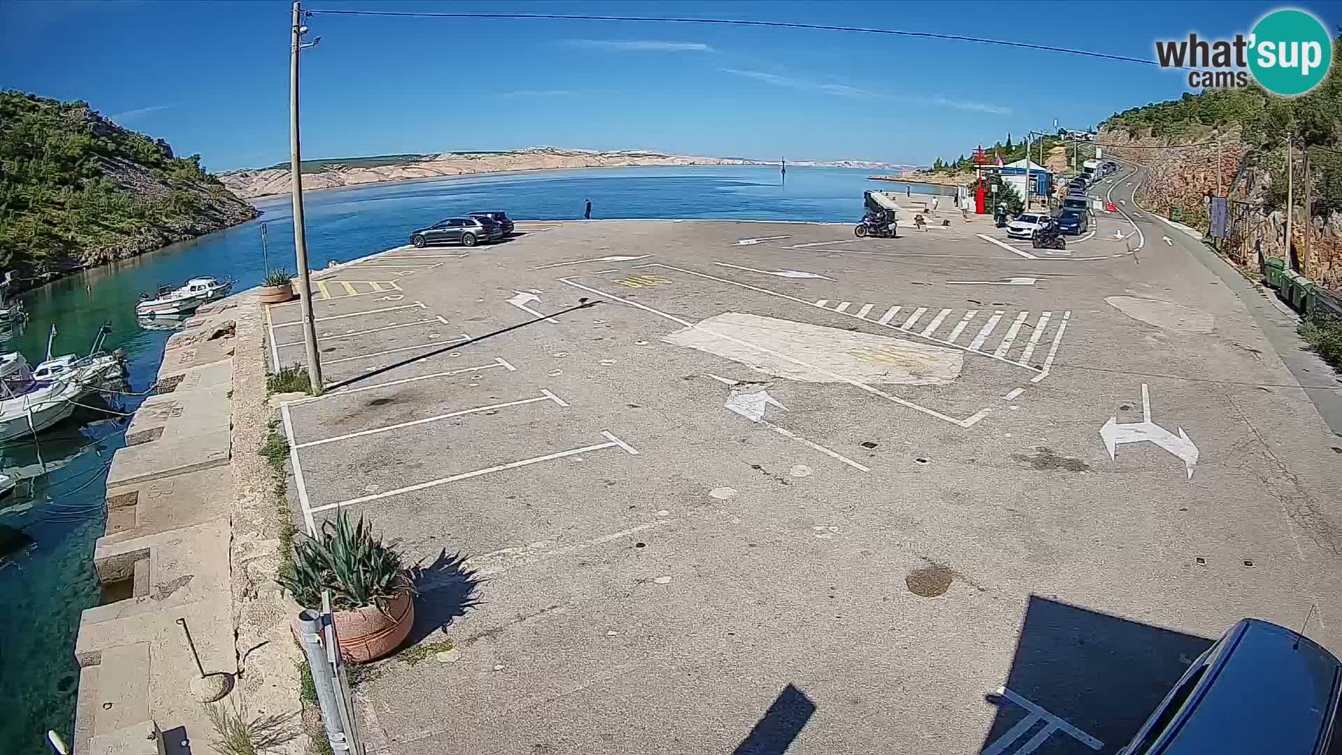 Webcam del puerto de ferris de Prizna – hacia la isla de Pag