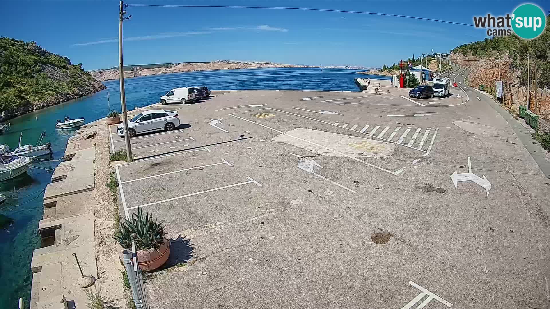 Webcam del puerto de ferris de Prizna – hacia la isla de Pag