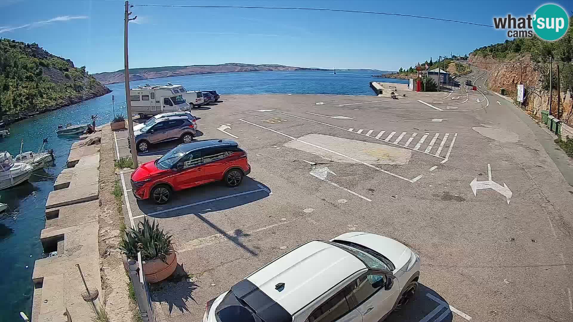 Spletna kamera trajektno pristanišče Prizna – proti otoku Pag