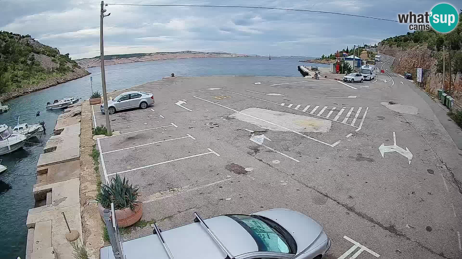 Webcam del puerto de ferris de Prizna – hacia la isla de Pag
