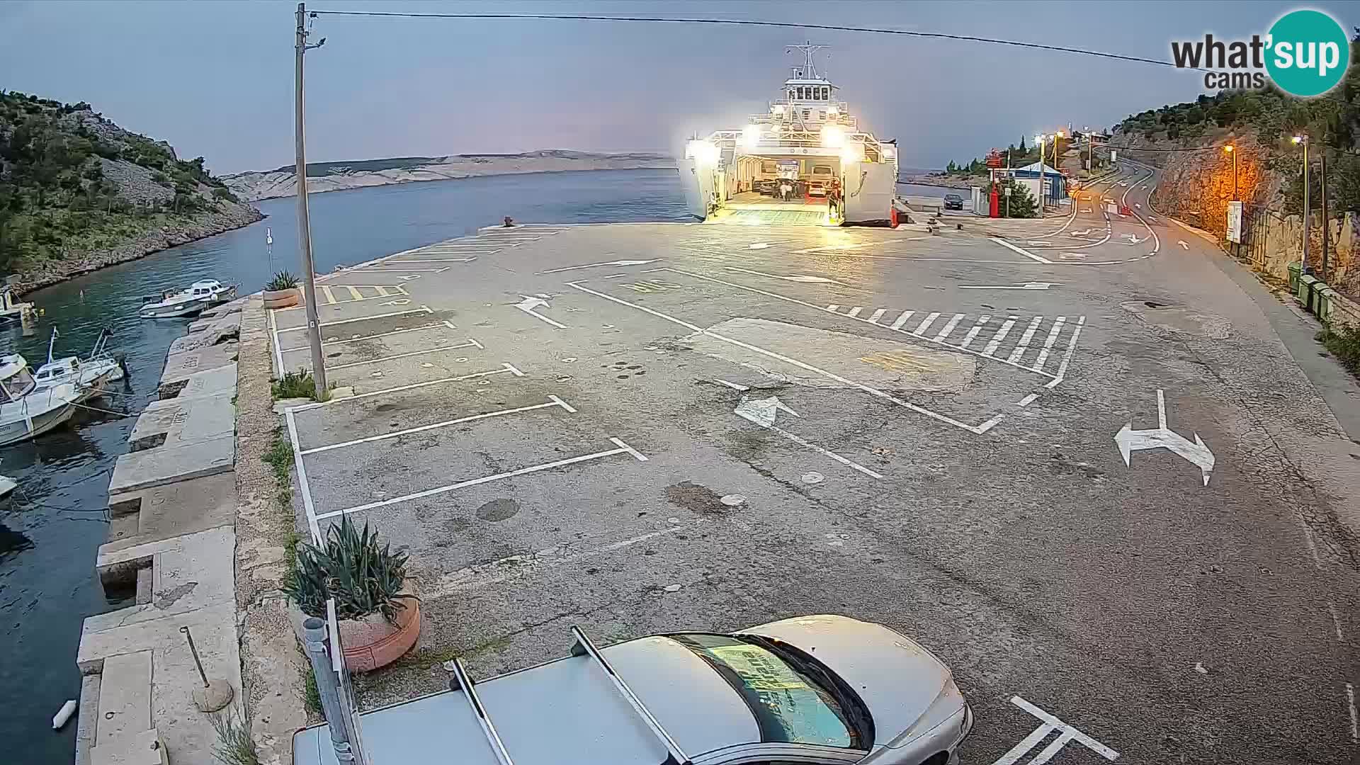Webcam Prizna ferry port to Pag island