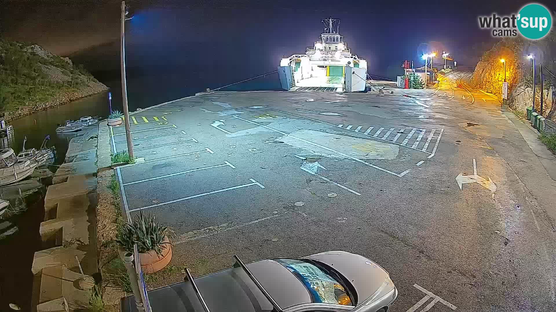 Webcam del puerto de ferris de Prizna – hacia la isla de Pag