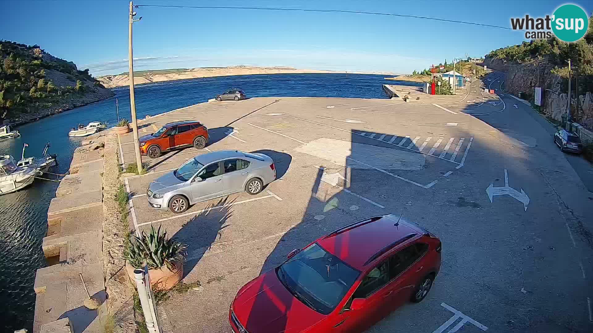 Web kamera trajektna luka Prizna – prema otoku Pag