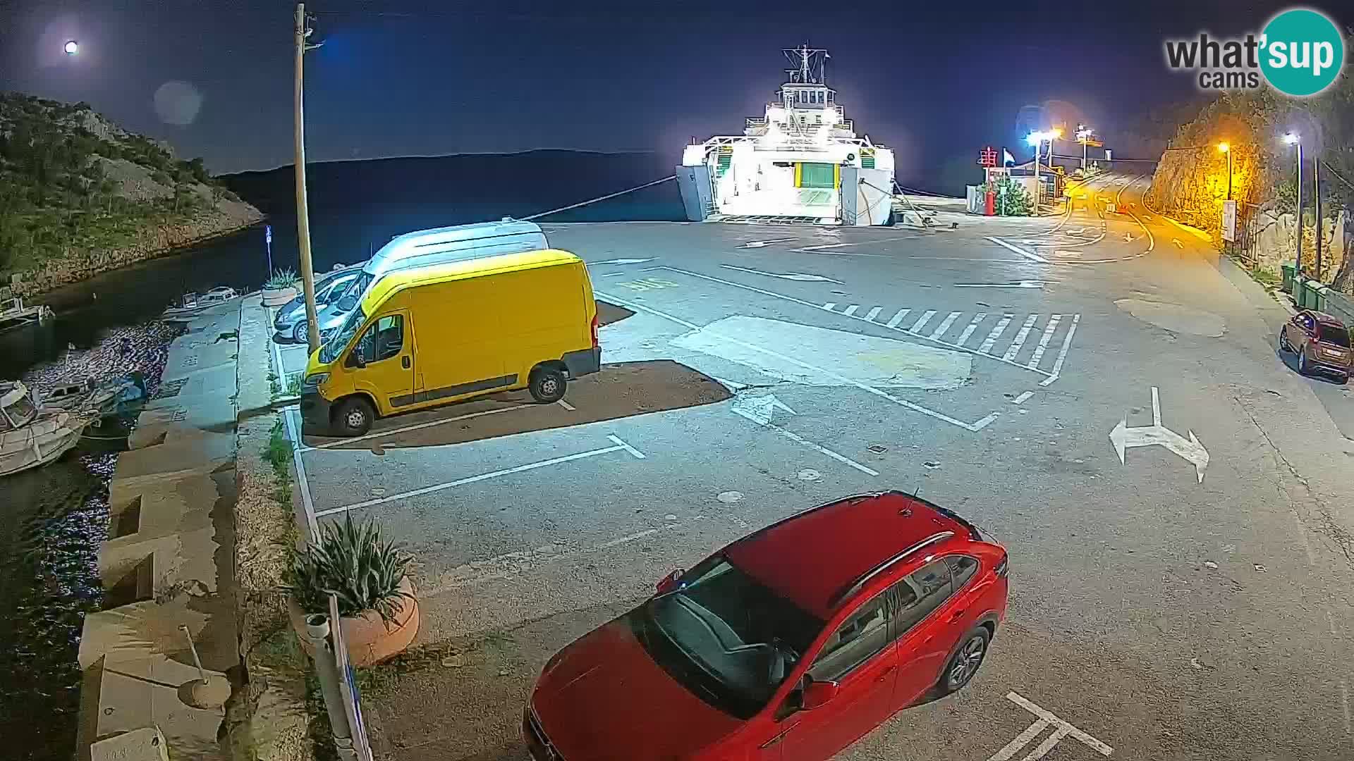 Web kamera trajektna luka Prizna – prema otoku Pag