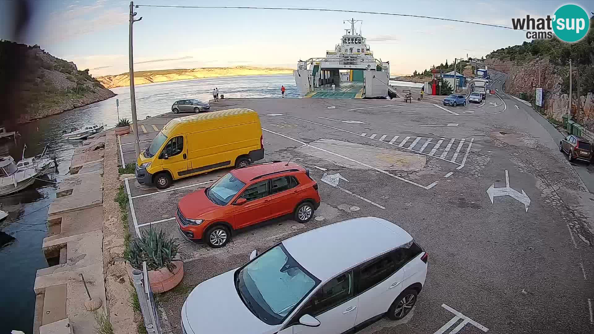 Webcam Prizna ferry port to Pag island