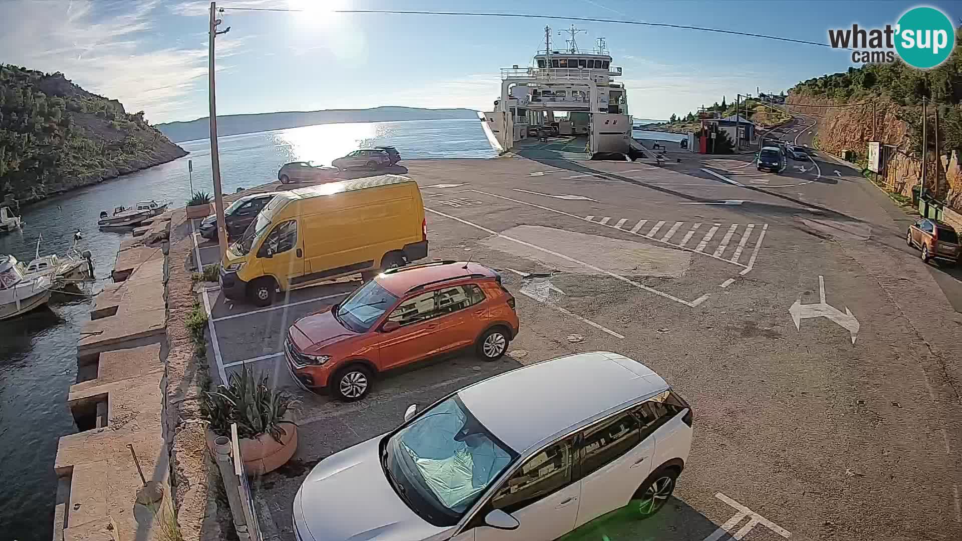 Webcam Prizna ferry port to Pag island