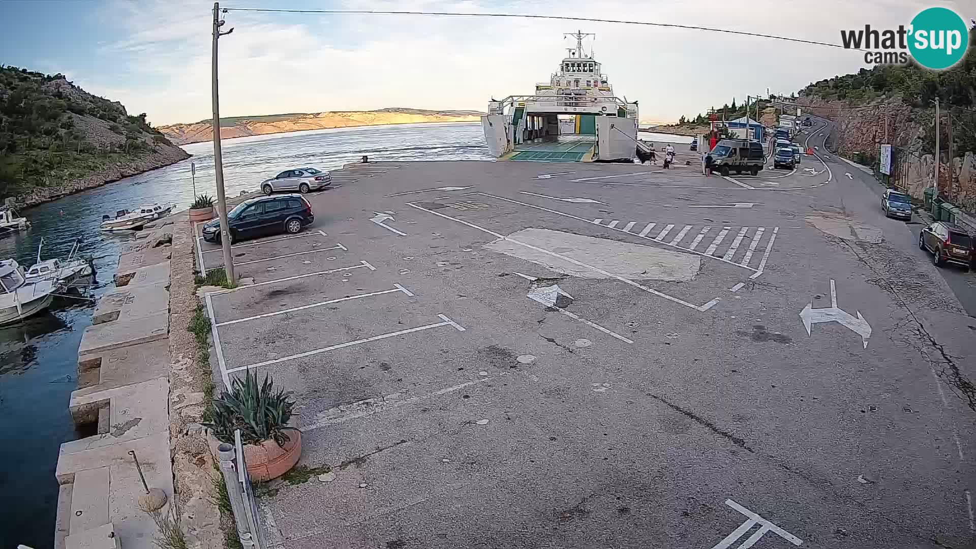Webcam port de ferry de Prizna – vers l’île de Pag
