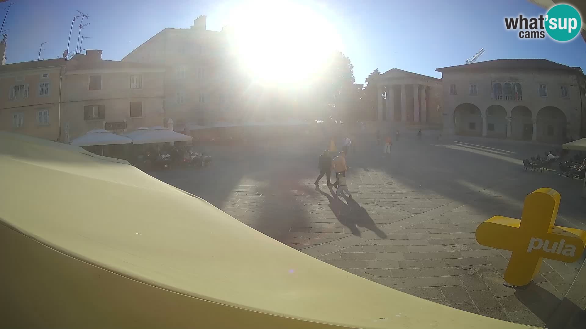 Pula – Live view of the Forum and the Tample of Augustus