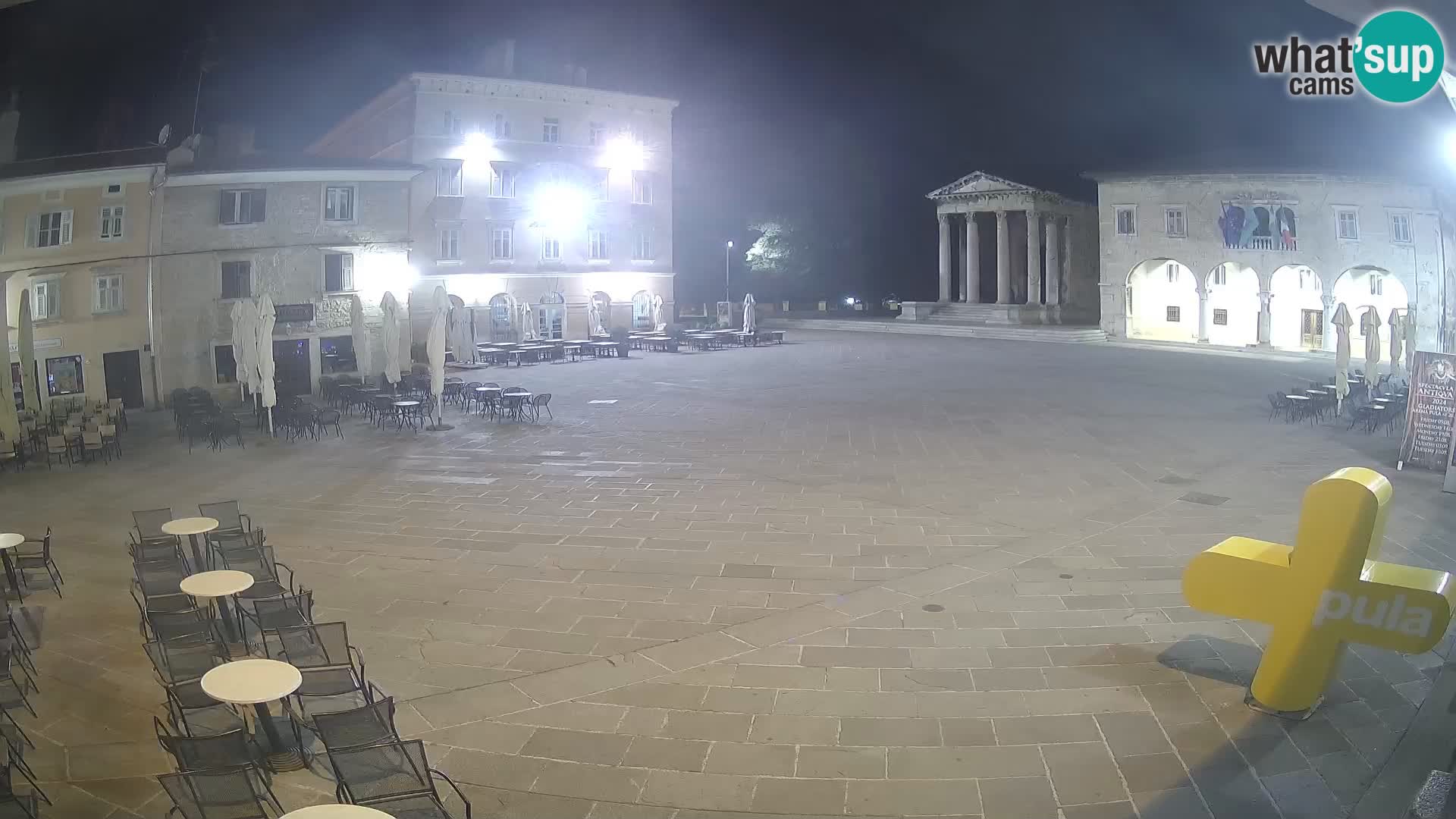 Pula – Live view of the Forum and the Tample of Augustus