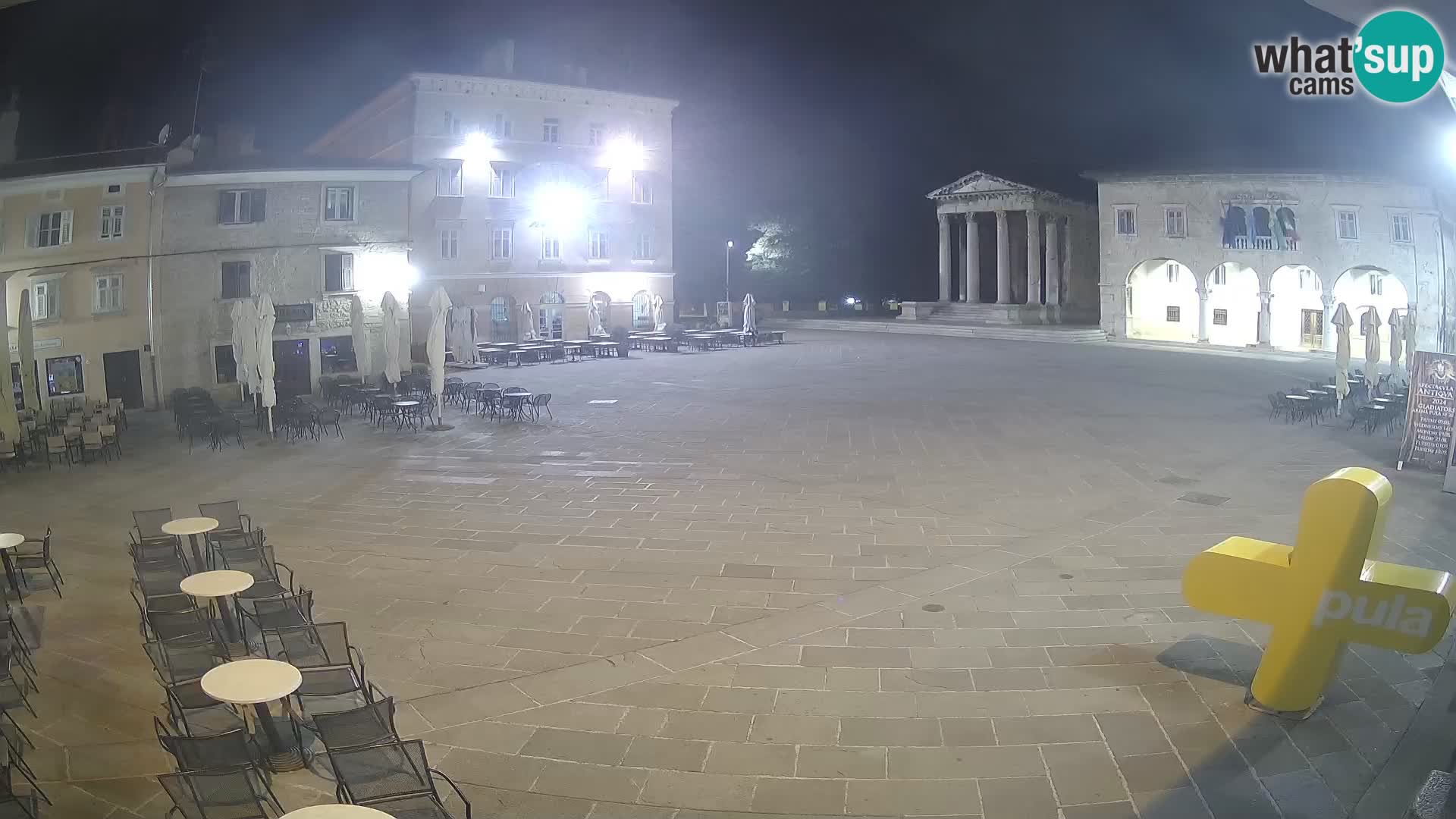 Pula – Live view of the Forum and the Tample of Augustus