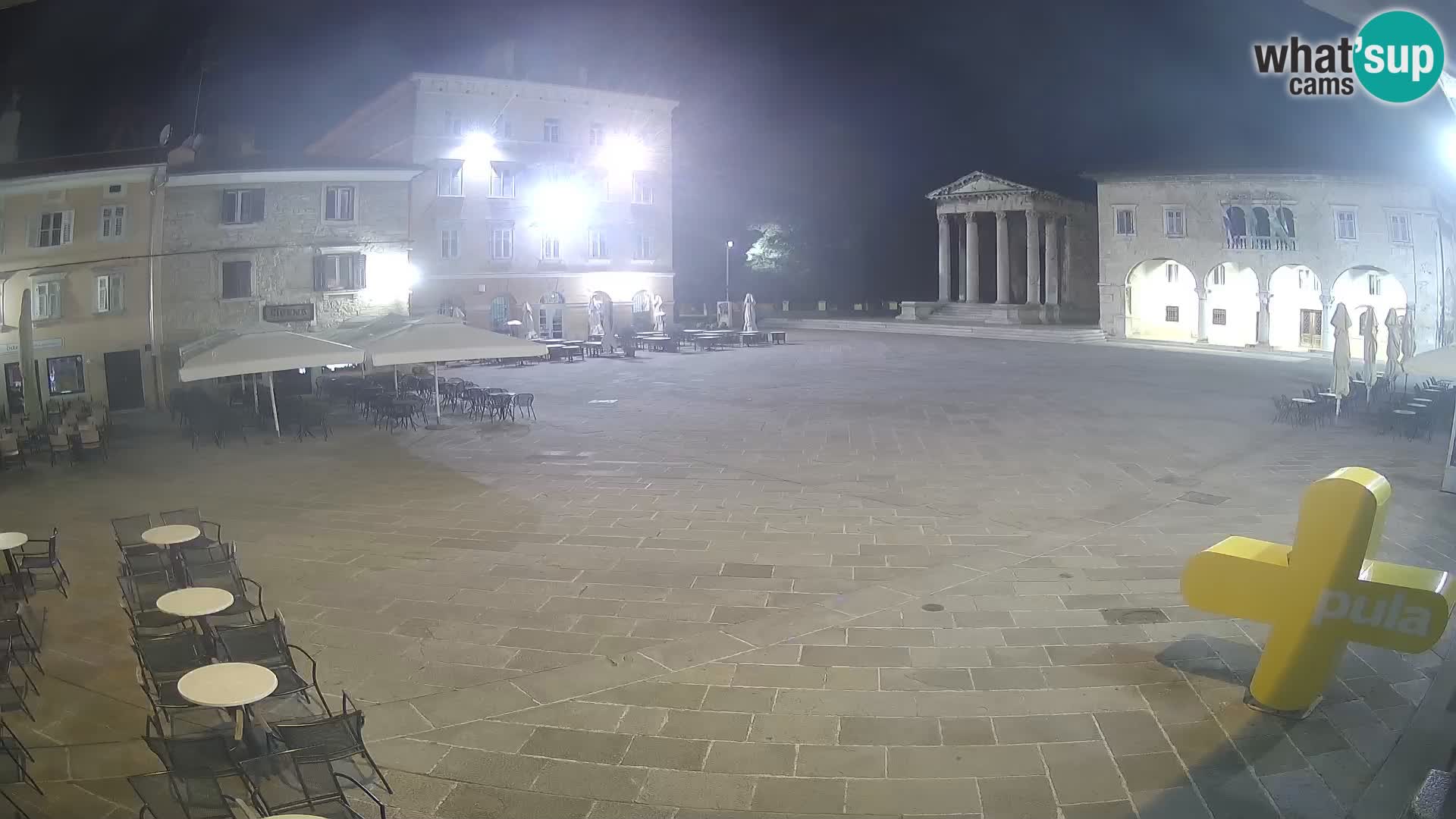 Pula – Live view of the Forum and the Tample of Augustus