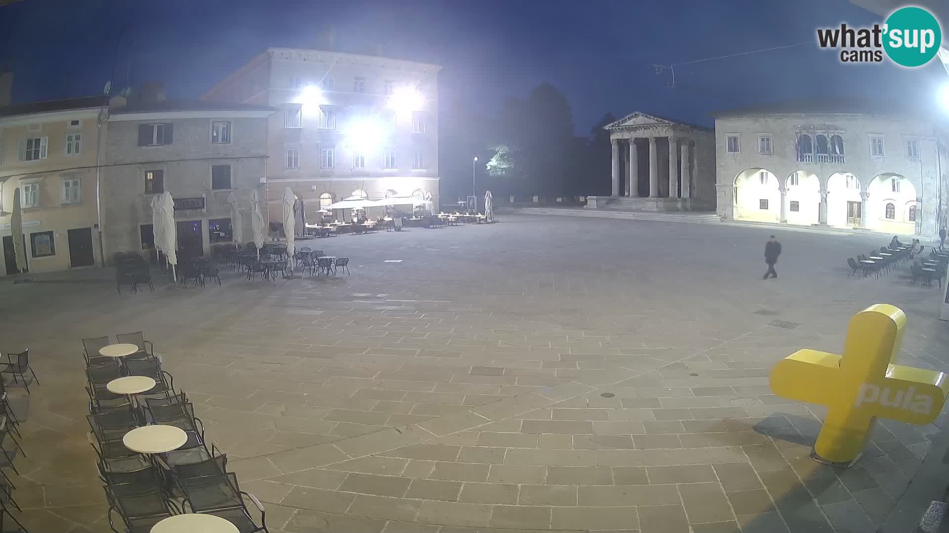 Pula – Live view of the Forum and the Tample of Augustus