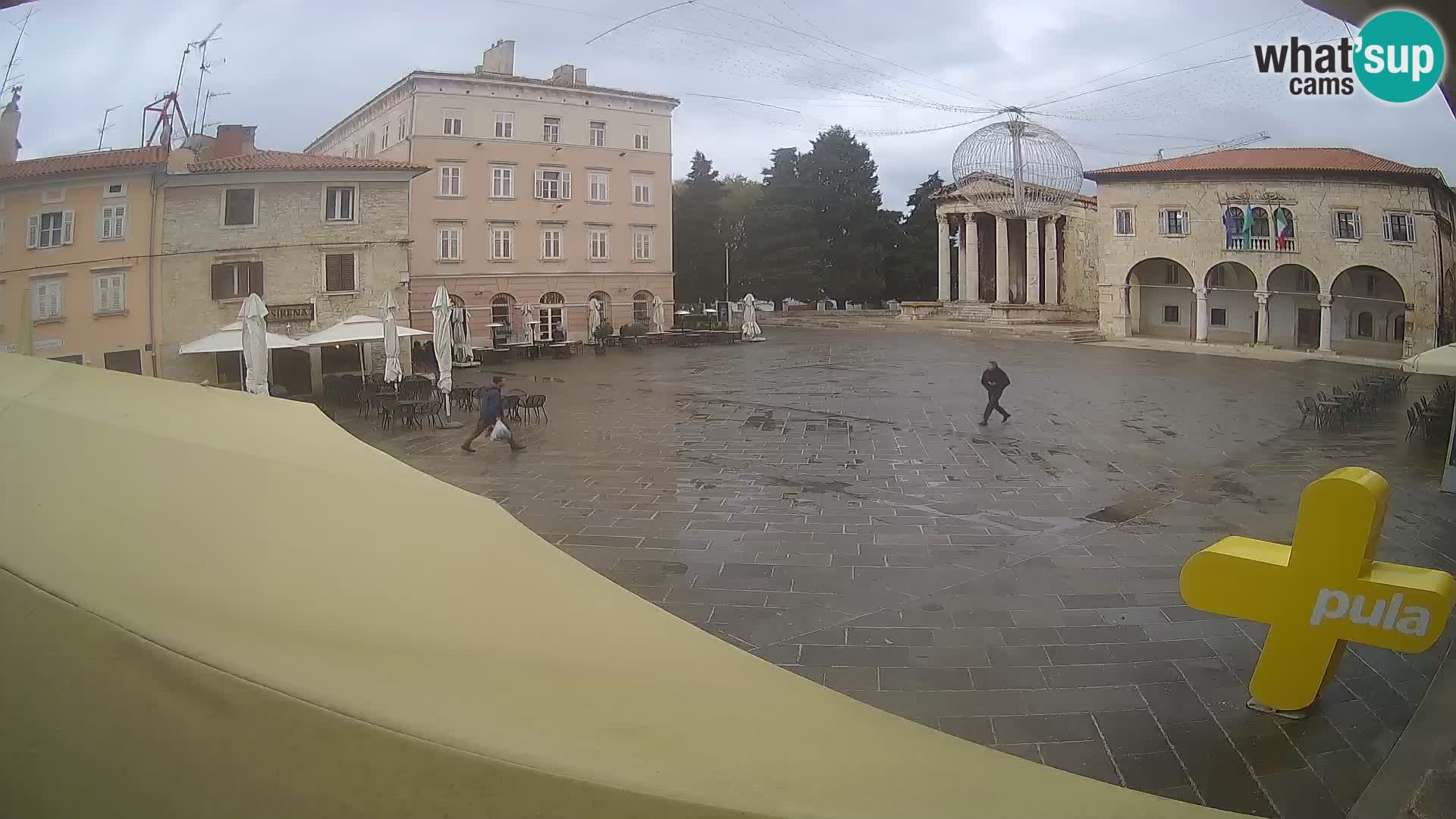 Pula webcam – Forum-Platz und Augustus-Tempel