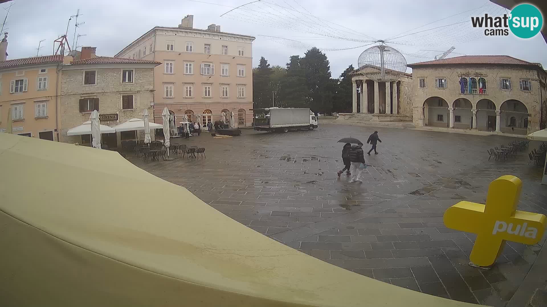 Pula webcam – Forum-Platz und Augustus-Tempel