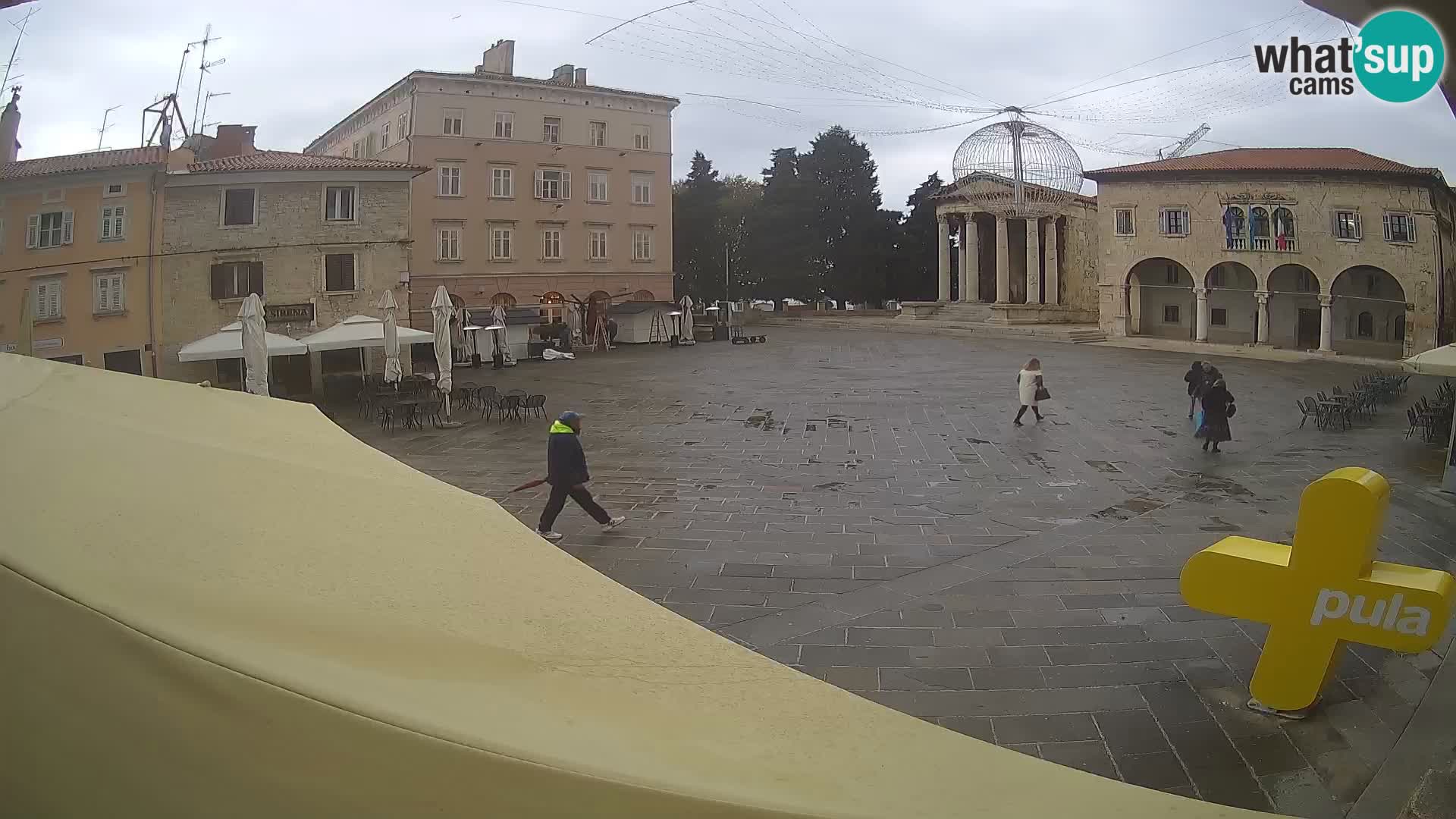 Pula webcam – Forum-Platz und Augustus-Tempel