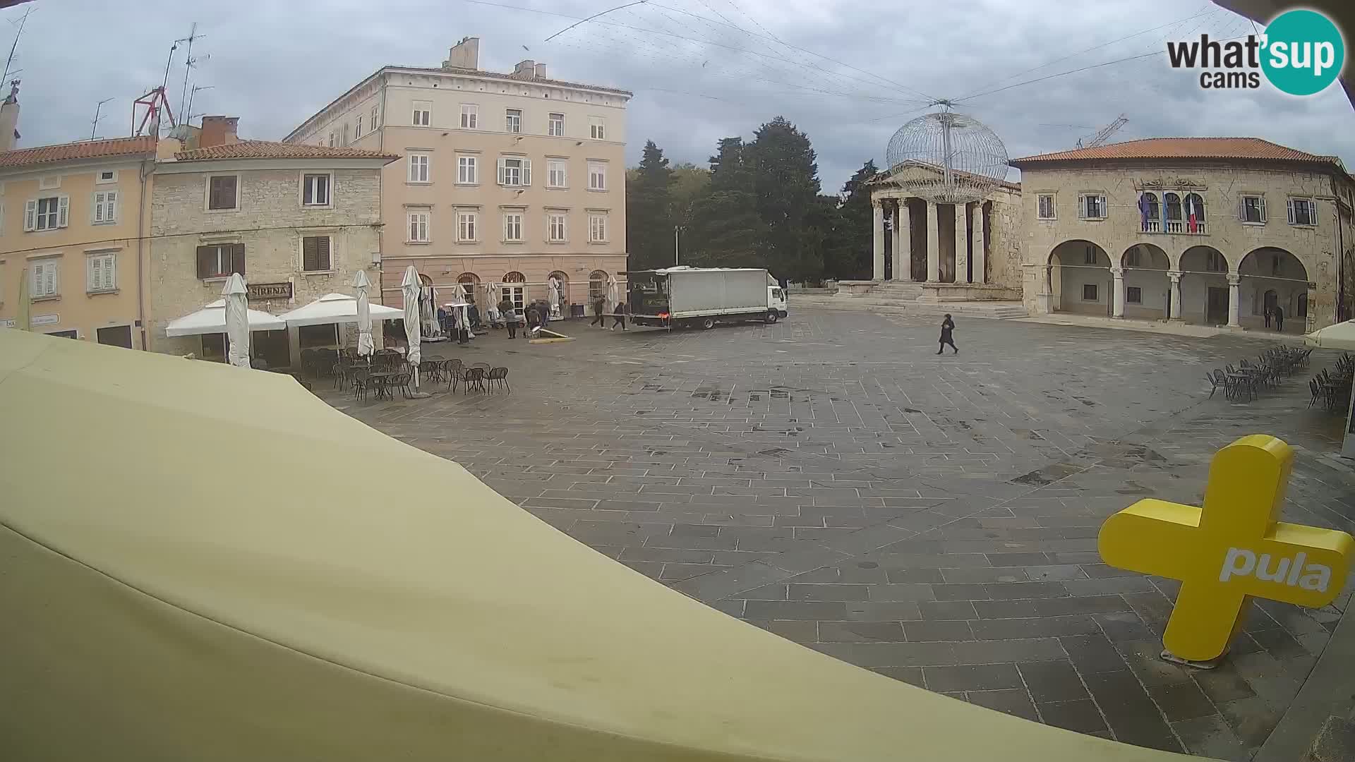 Pula webcam – Forum-Platz und Augustus-Tempel