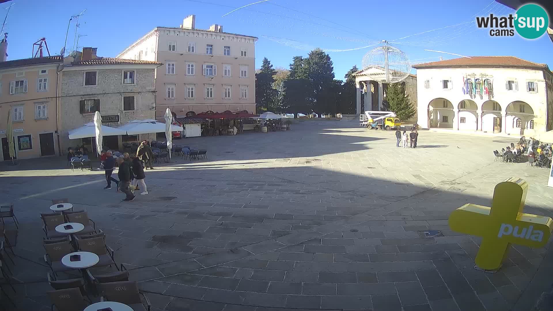 Pula webcam – Forum-Platz und Augustus-Tempel