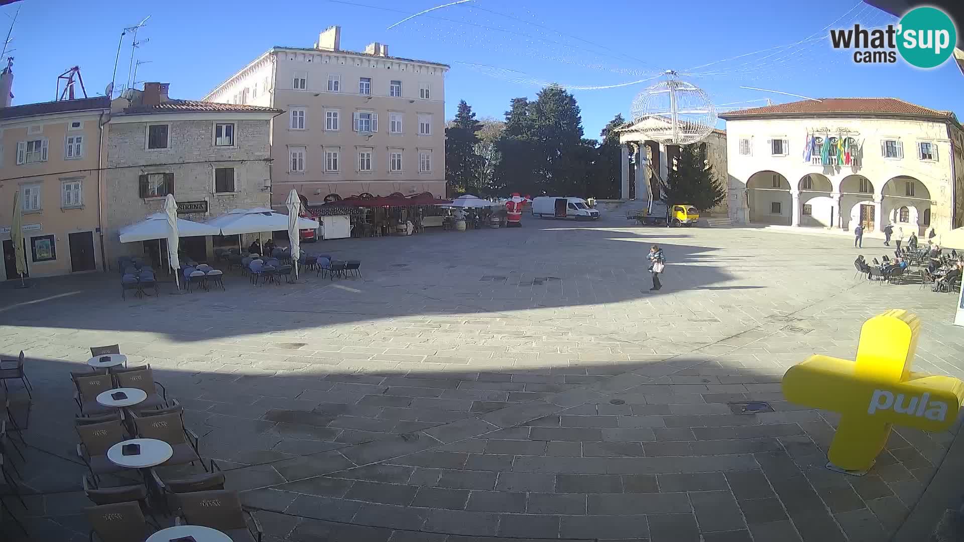 Pula webcam – Forum-Platz und Augustus-Tempel