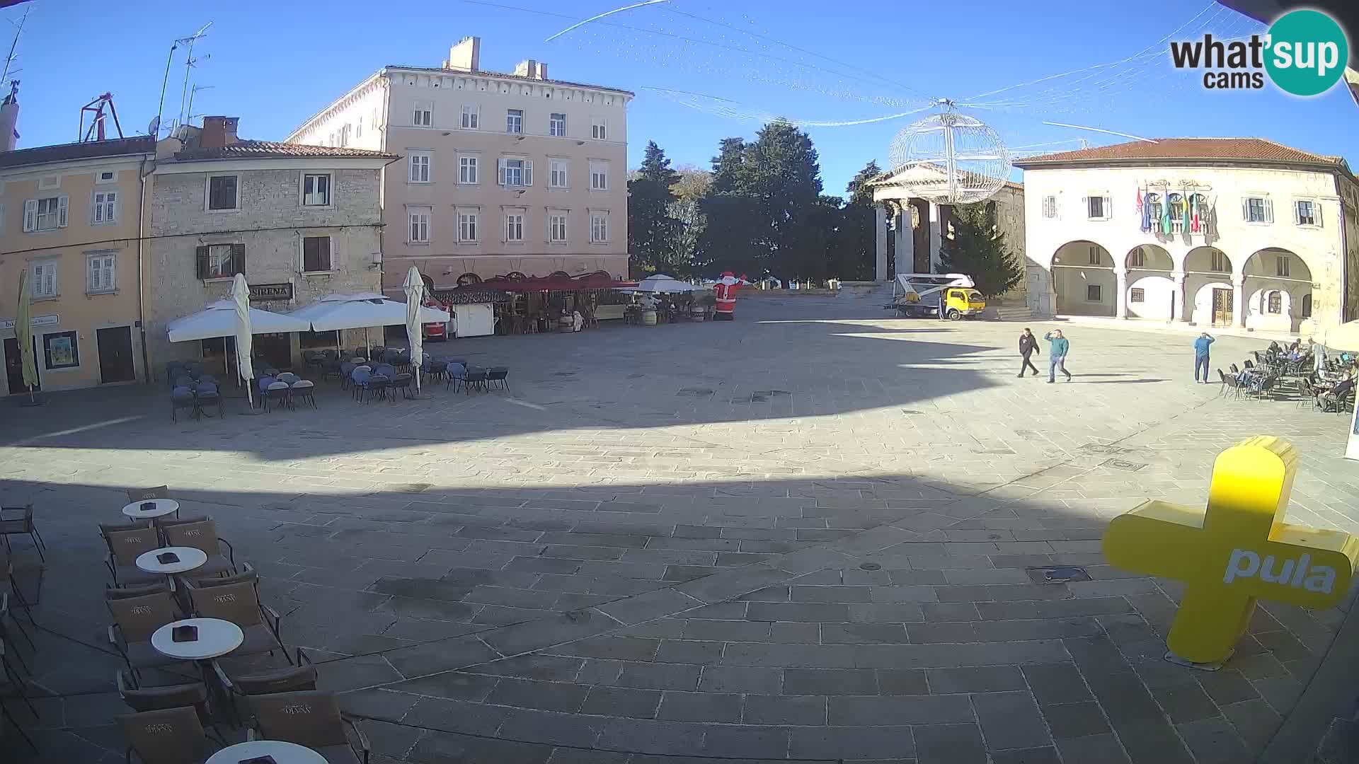 Pula webcam – Forum-Platz und Augustus-Tempel