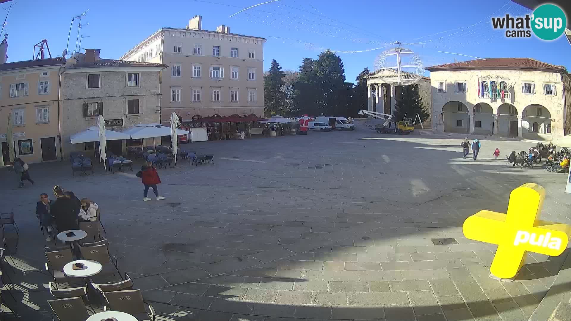 Pula webcam – Forum-Platz und Augustus-Tempel