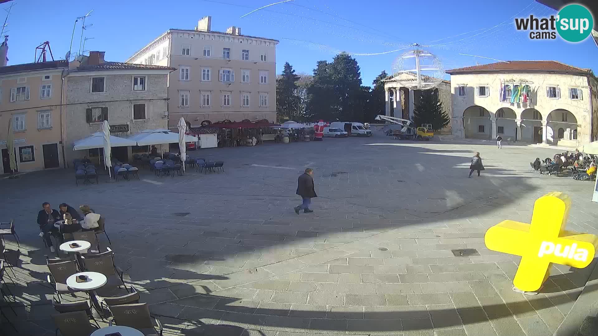 Pula webcam – Forum-Platz und Augustus-Tempel