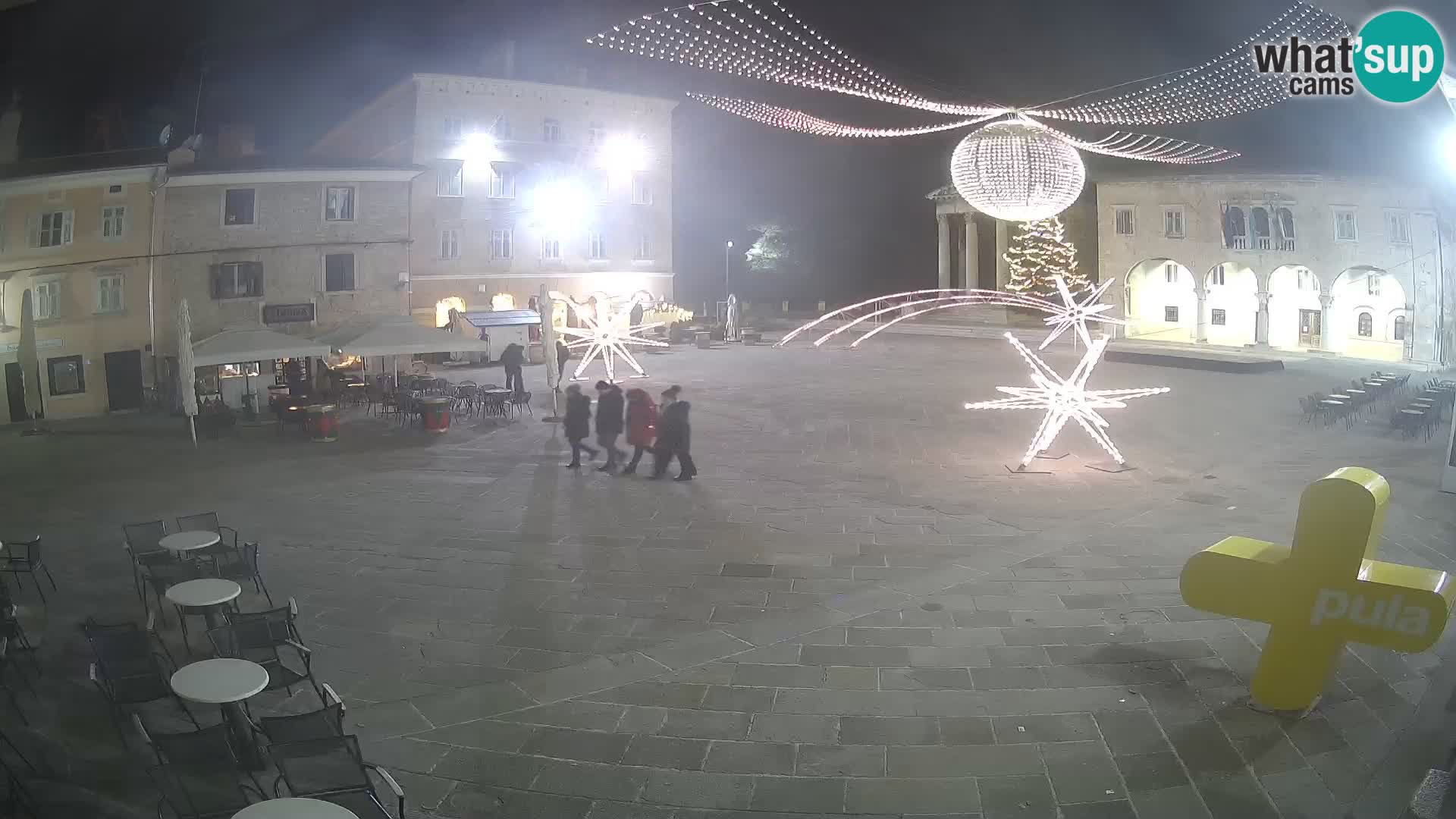 Pula – Live view of the Forum and the Tample of Augustus