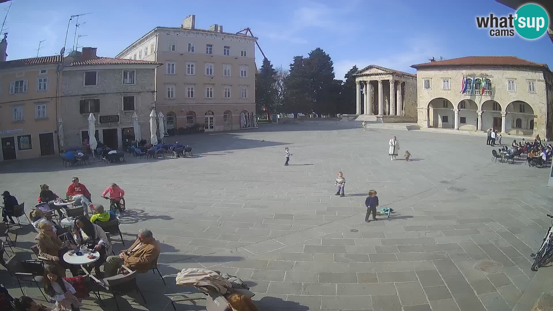 Pula webcam – Forum-Platz und Augustus-Tempel