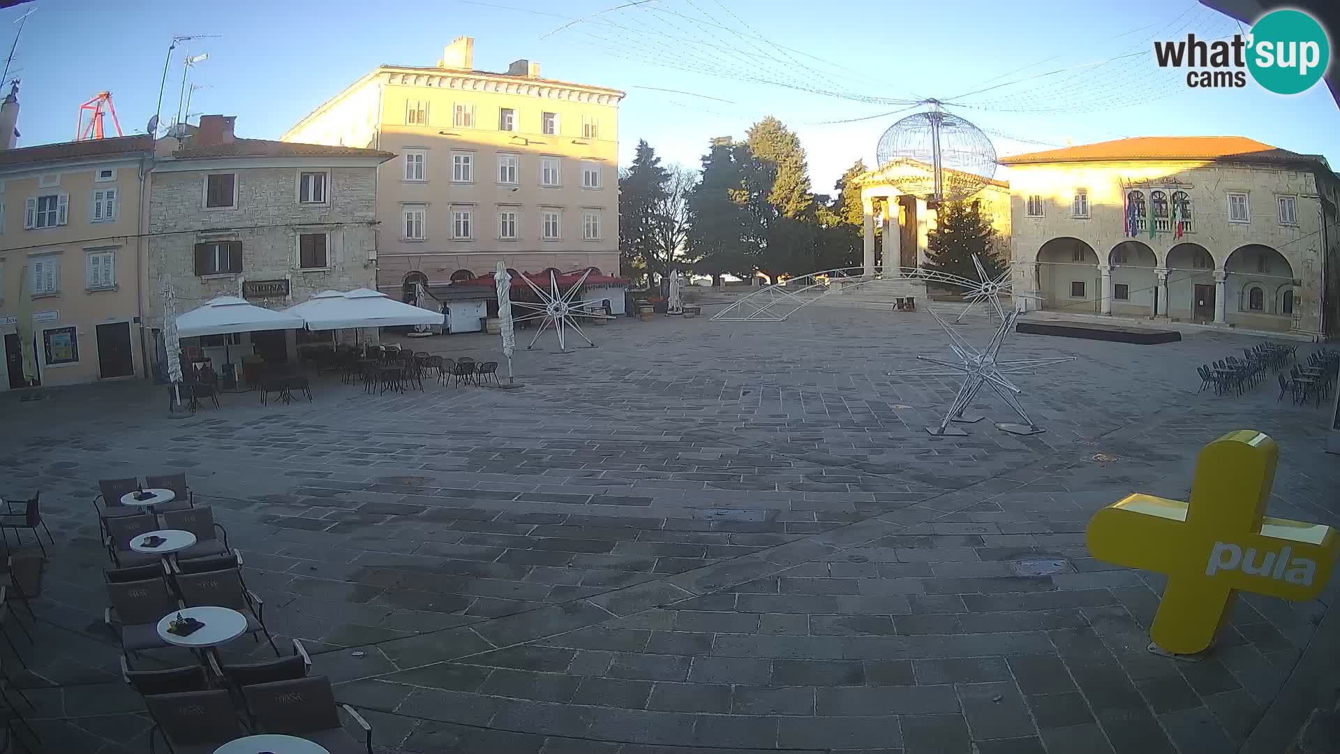 Pula webcam – Forum-Platz und Augustus-Tempel