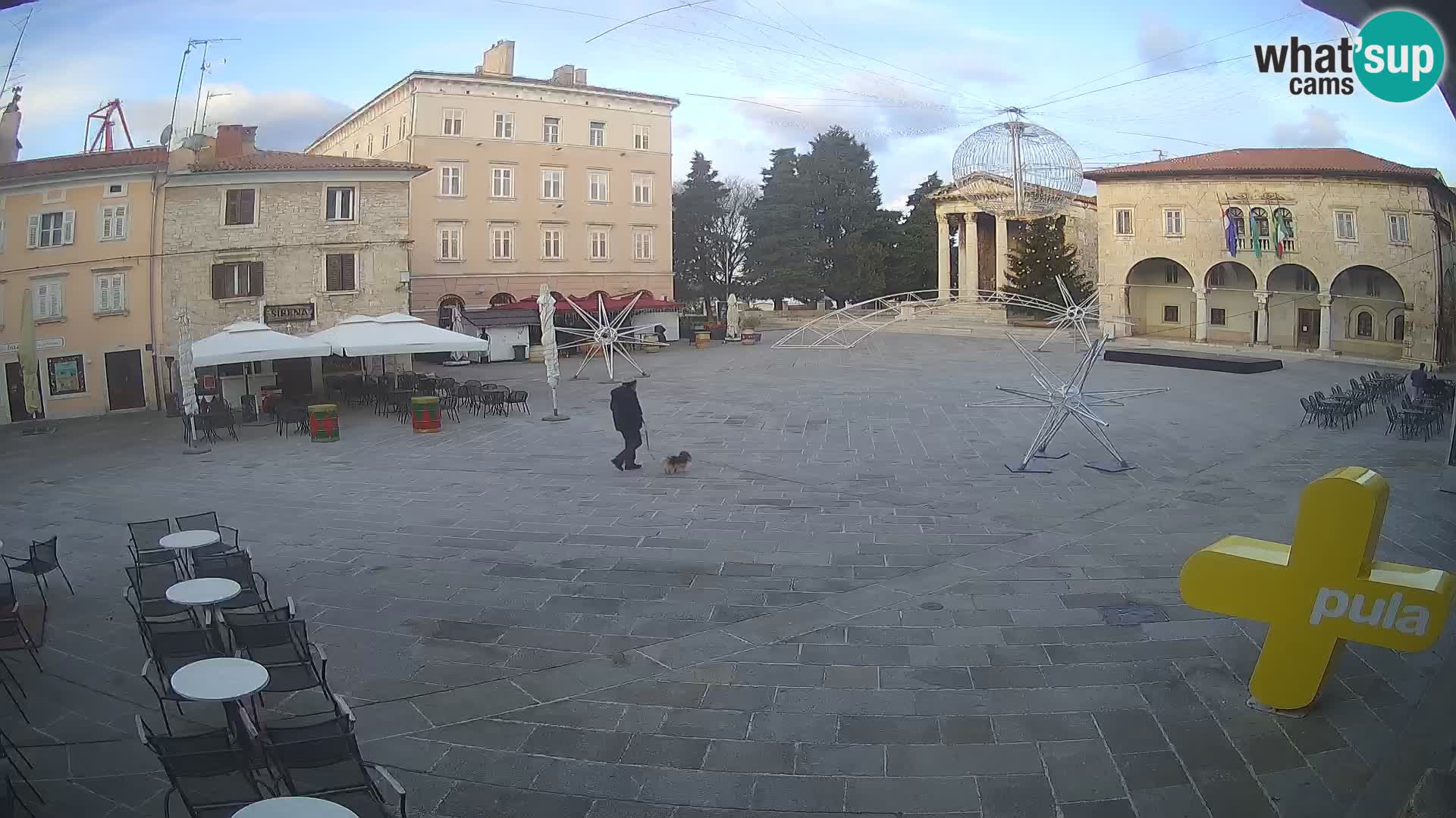 Pula webcam – Forum-Platz und Augustus-Tempel