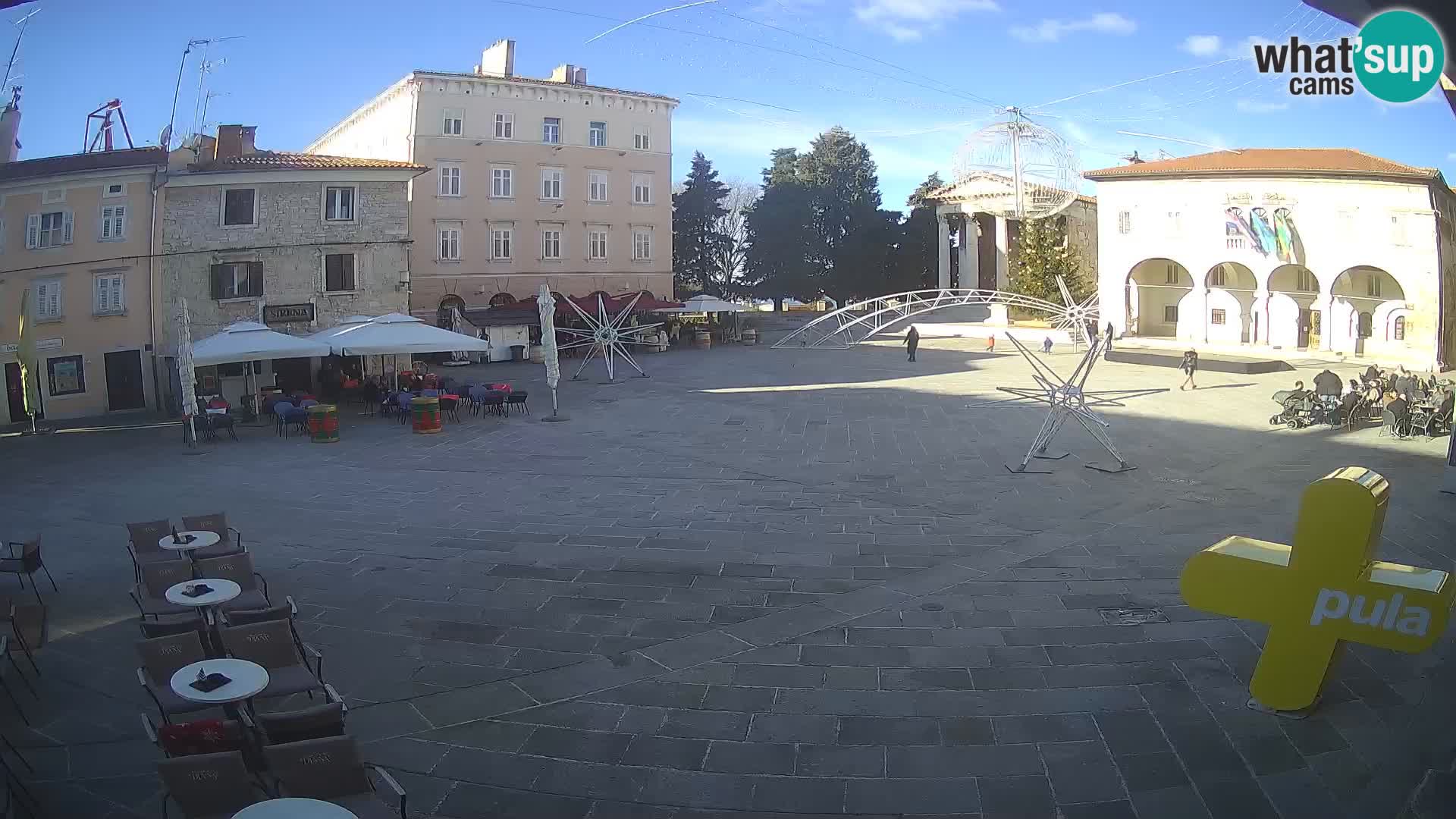 Pula webcam – Forum-Platz und Augustus-Tempel