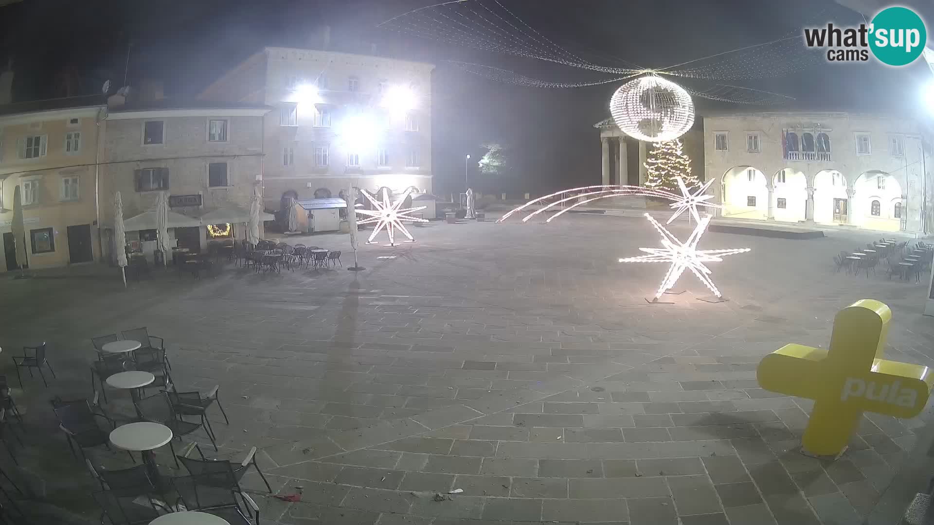 Pula – Live view of the Forum and the Tample of Augustus