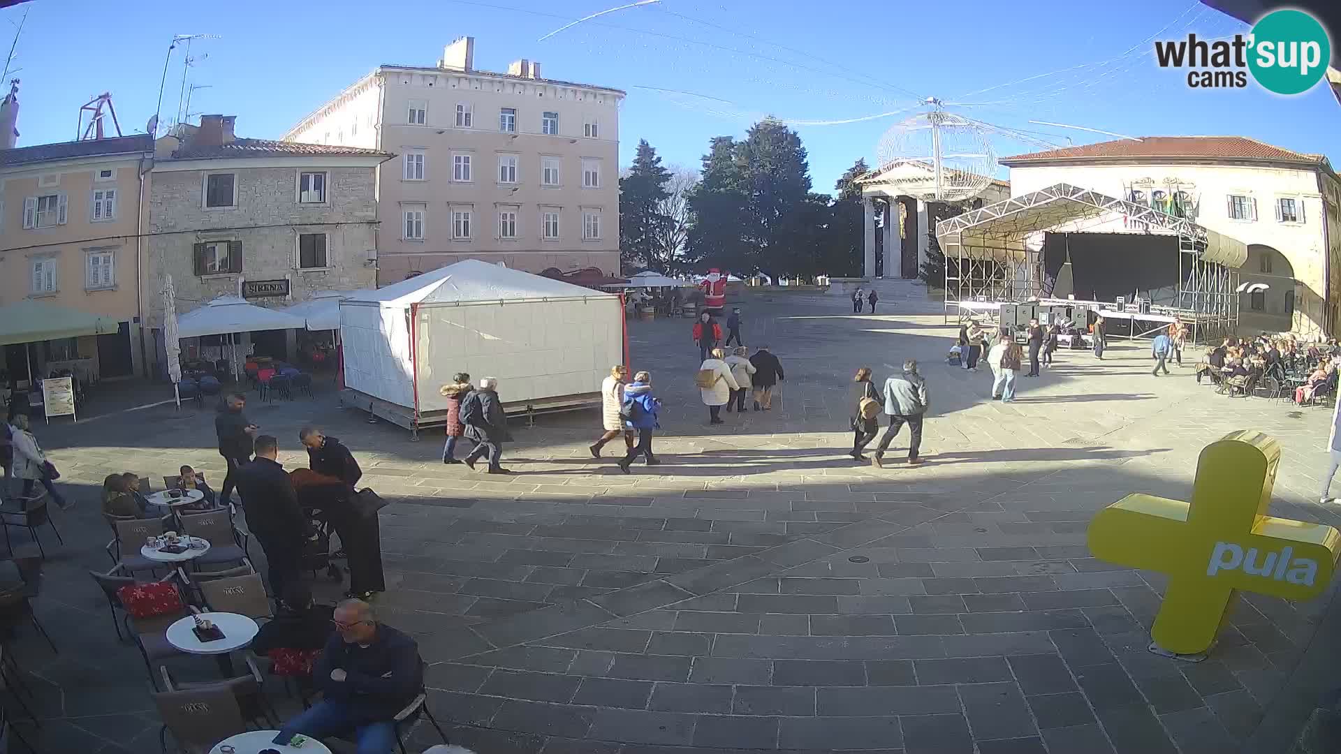 Pula webcam – Forum-Platz und Augustus-Tempel