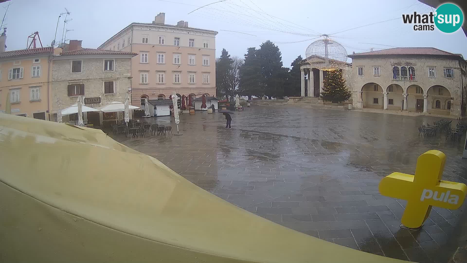 Pula webcam – Forum-Platz und Augustus-Tempel