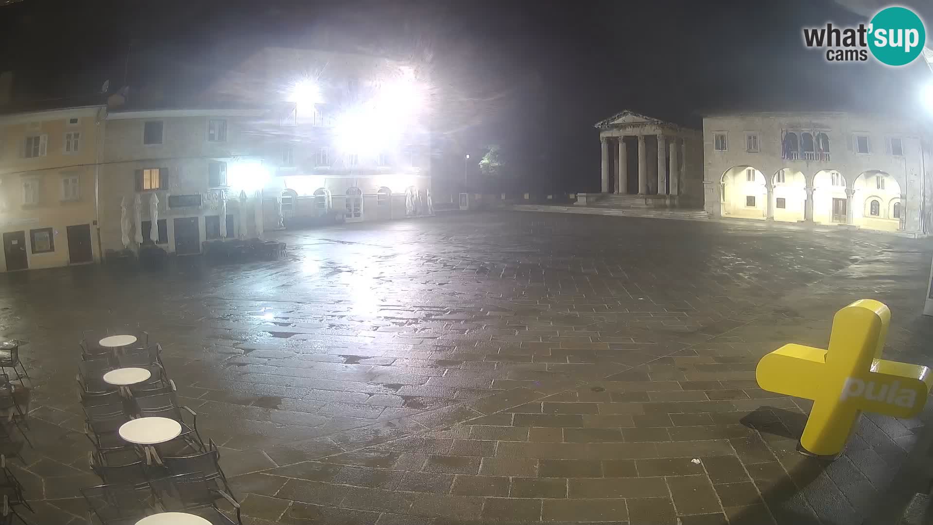 Pula – Live view of the Forum and the Tample of Augustus