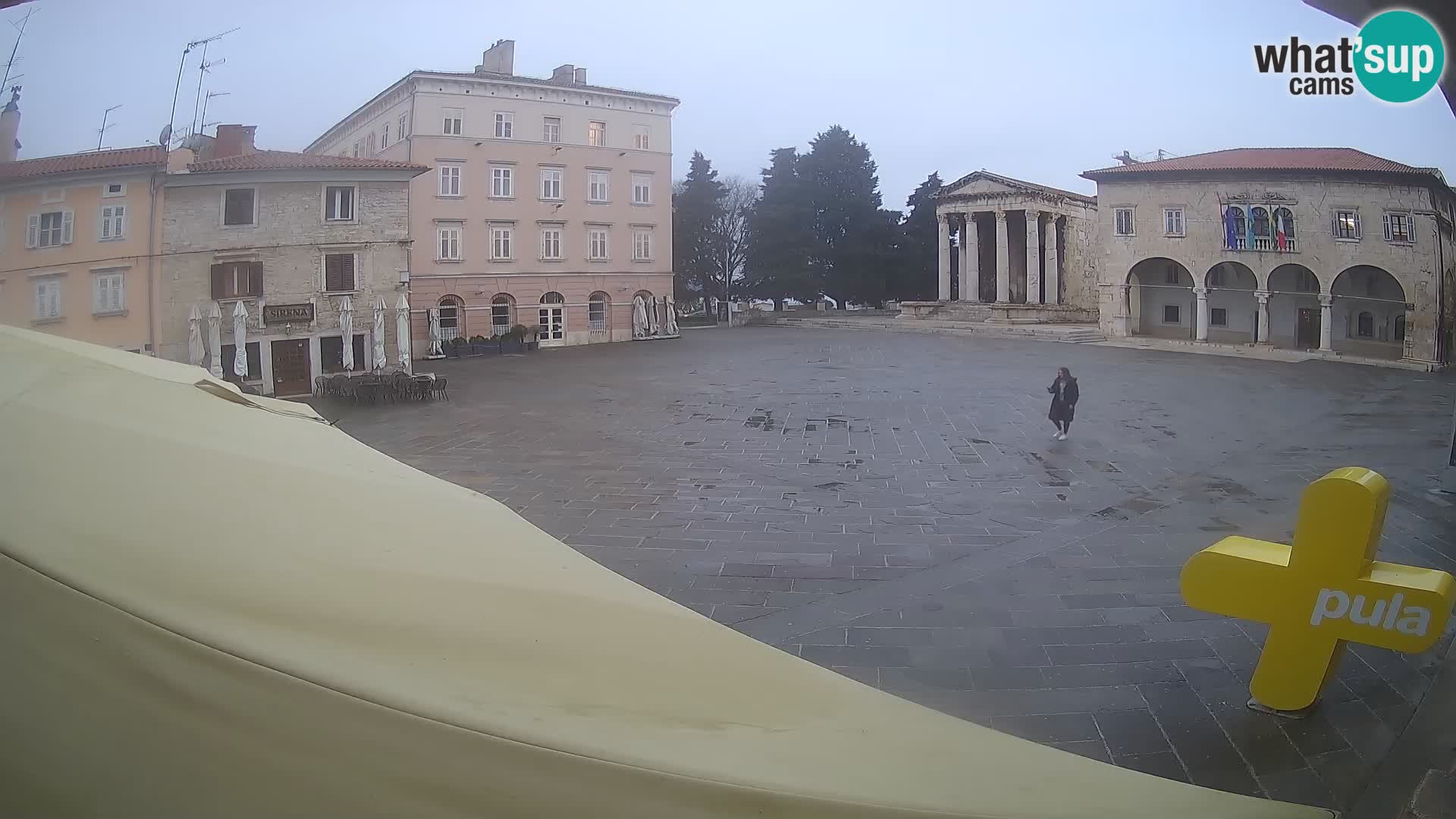 Pula webcam – Forum-Platz und Augustus-Tempel