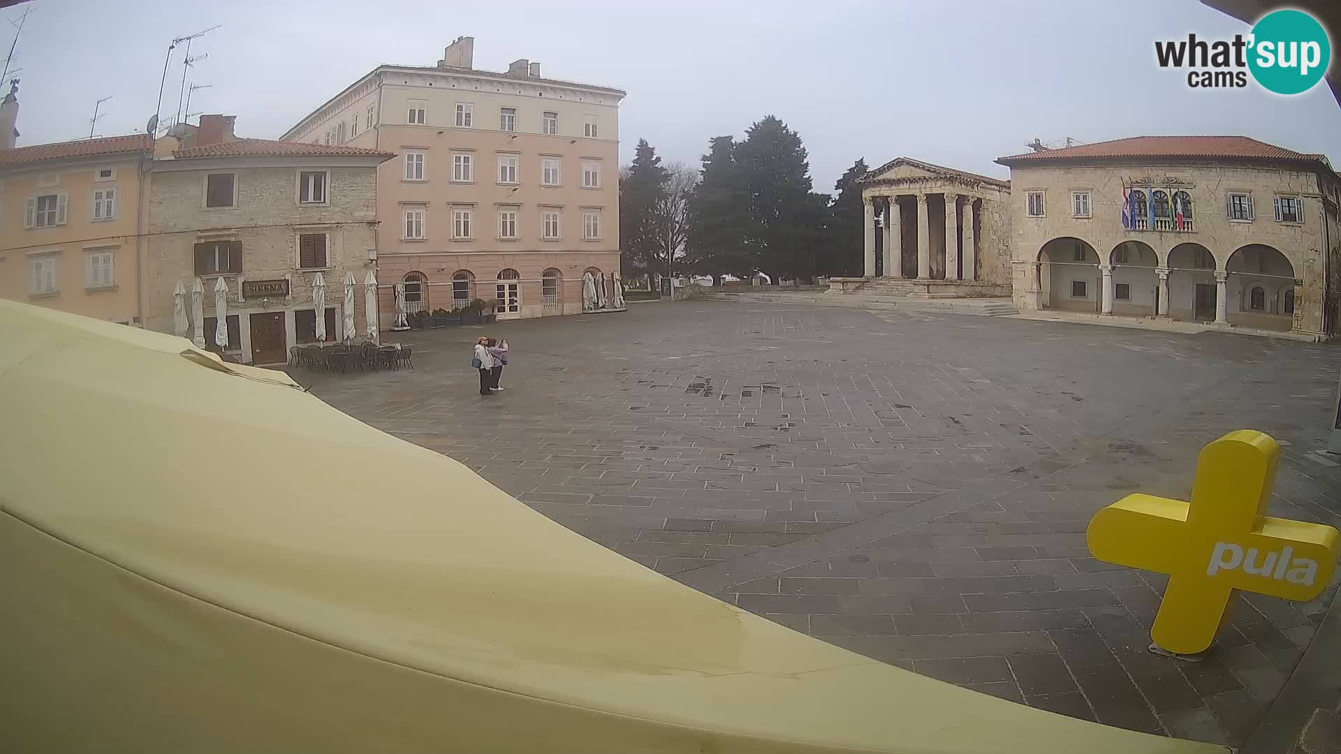 Pula – Live view of the Forum and the Tample of Augustus