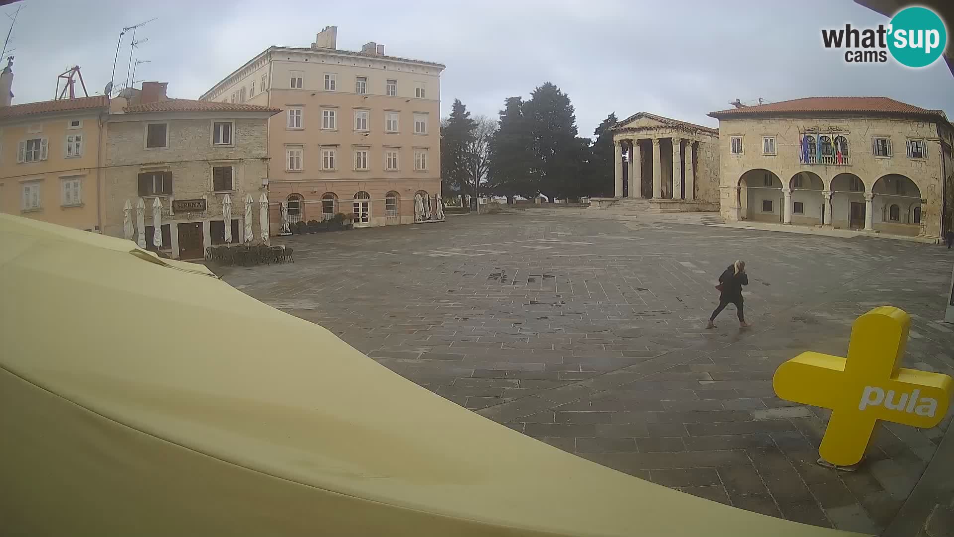 Pula webcam – Forum-Platz und Augustus-Tempel