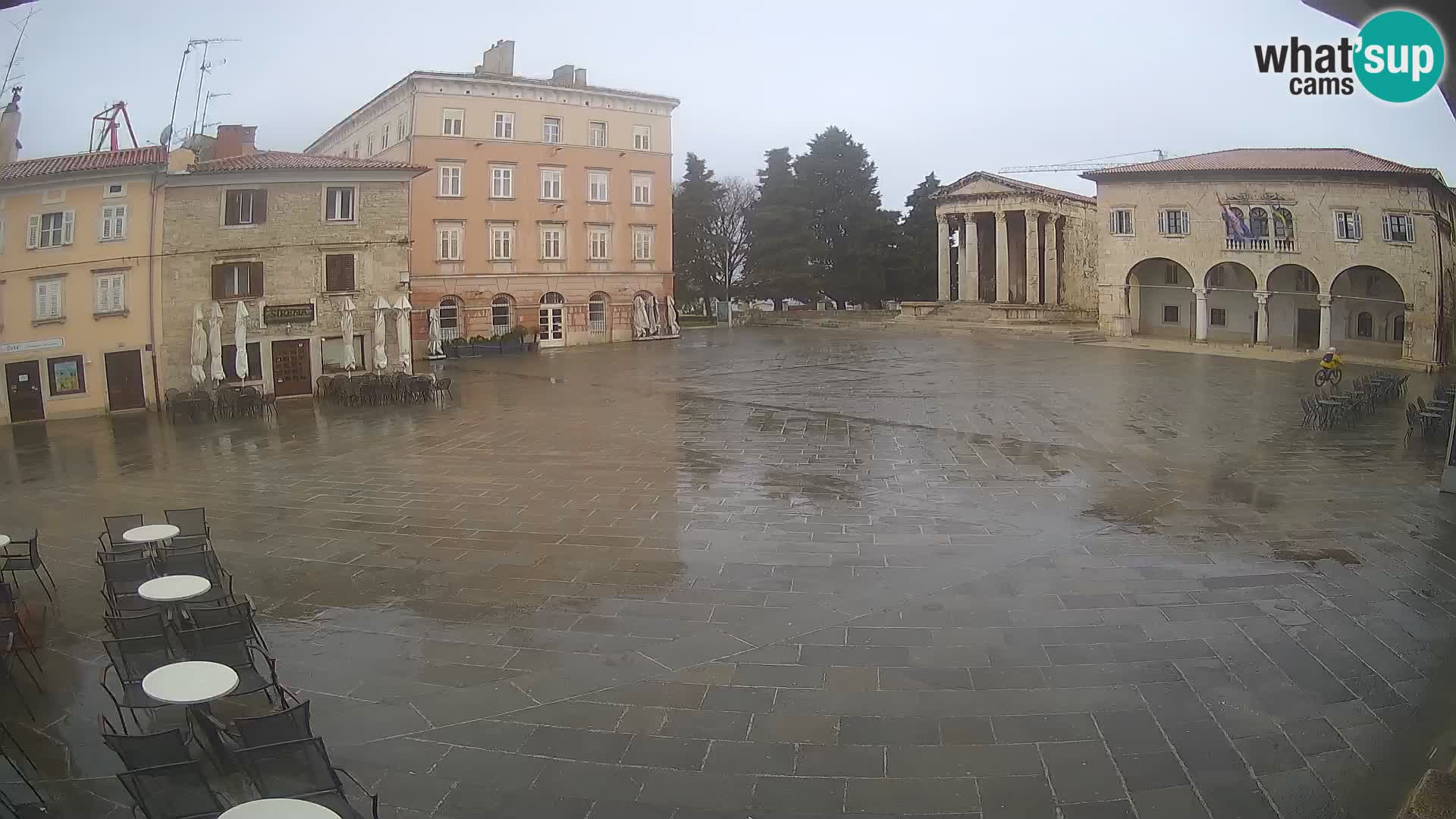 Pula webcam – Forum-Platz und Augustus-Tempel