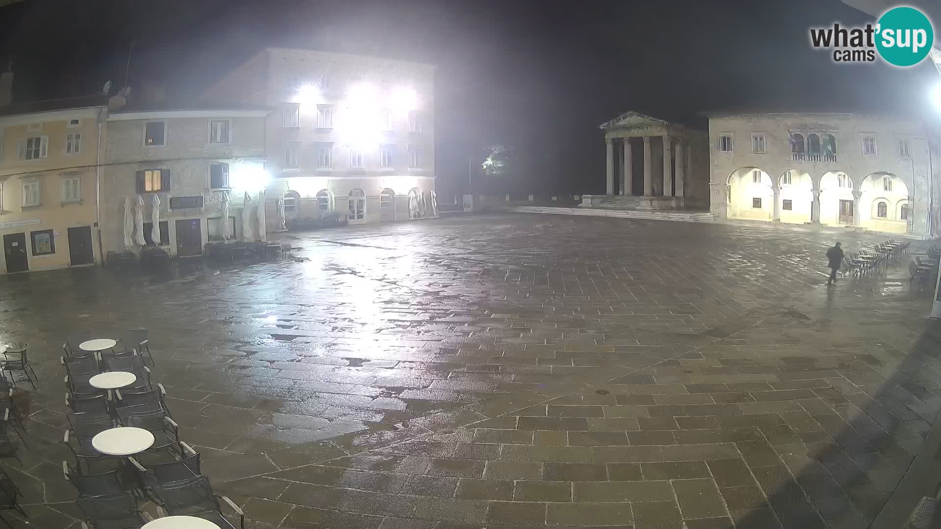 Pula – Live view of the Forum and the Tample of Augustus