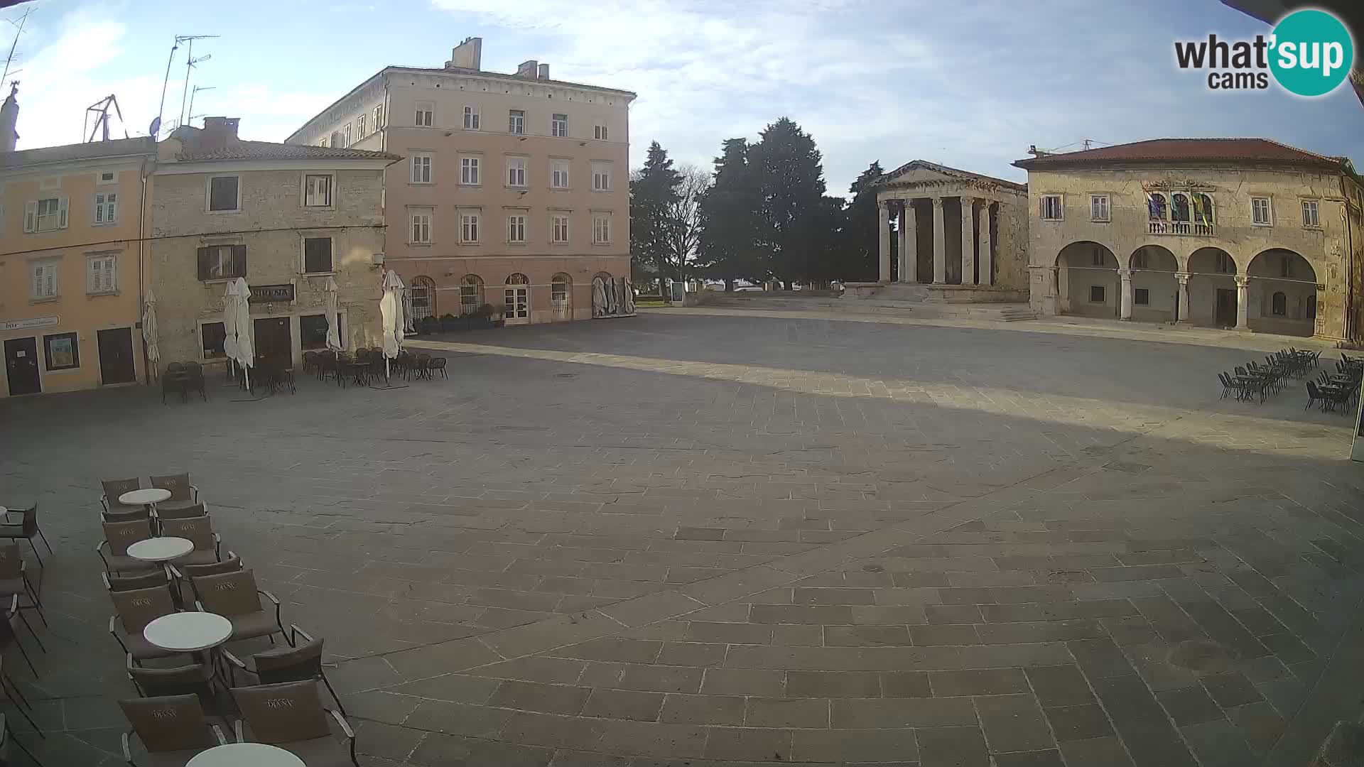 Pula – Live view of the Forum and the Tample of Augustus