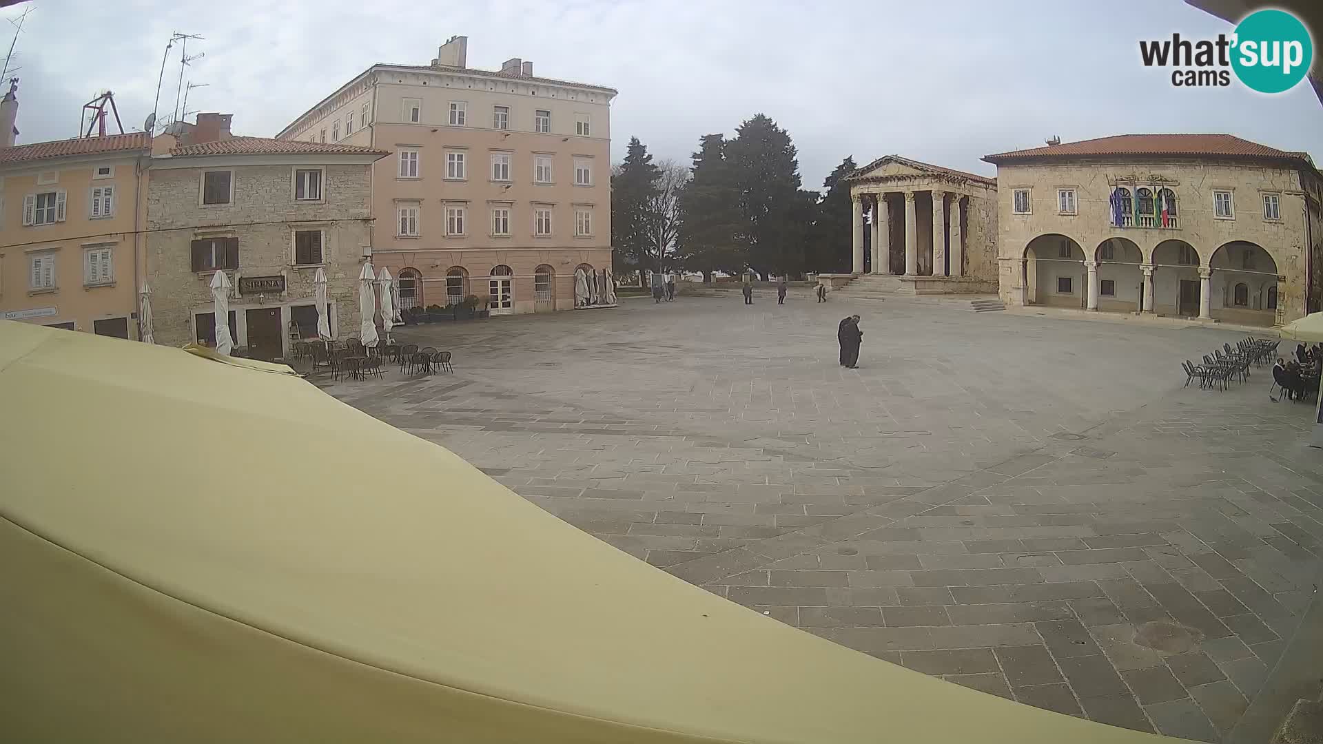 Pula webcam – Forum-Platz und Augustus-Tempel