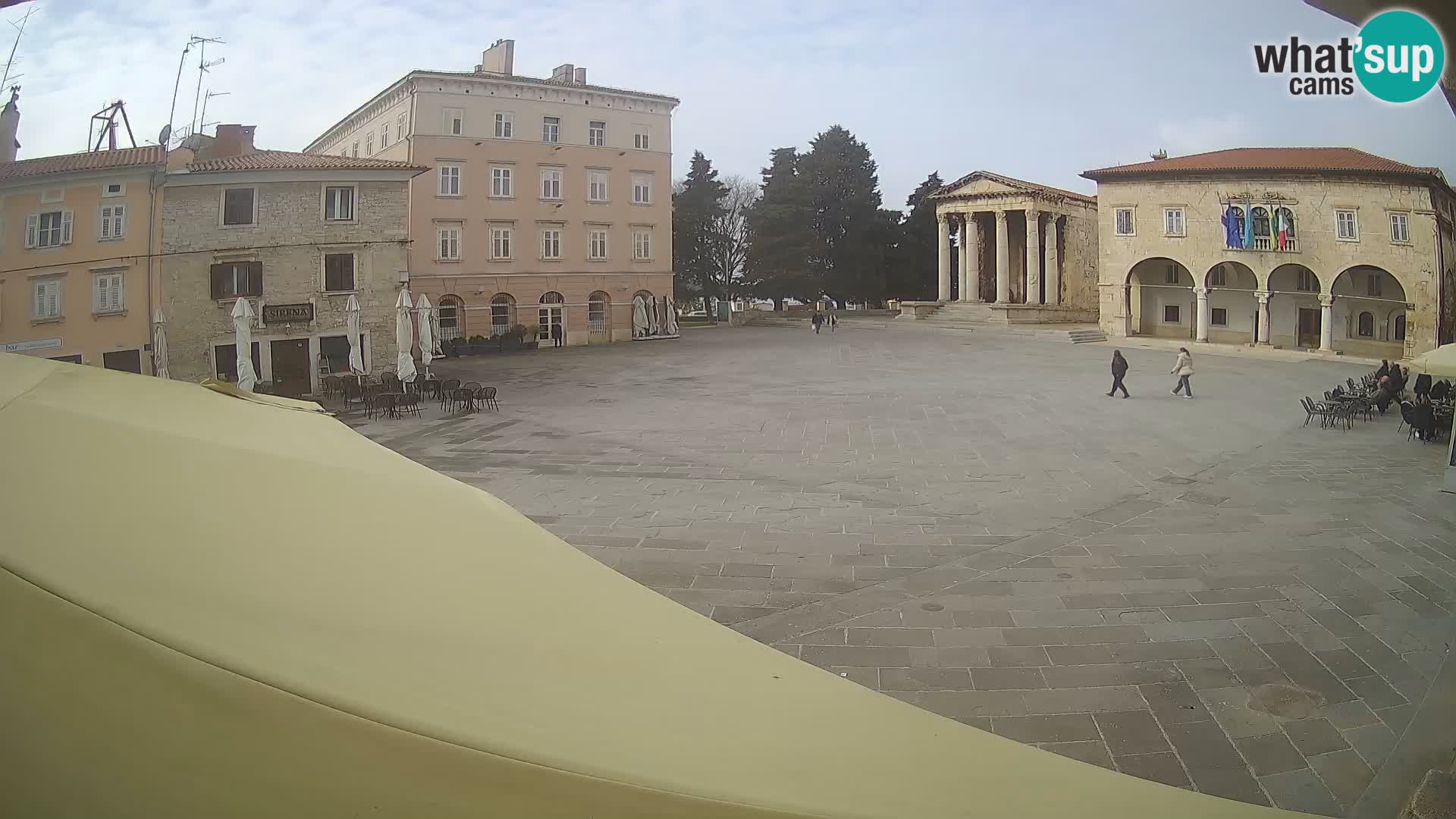 Pula – Live view of the Forum and the Tample of Augustus