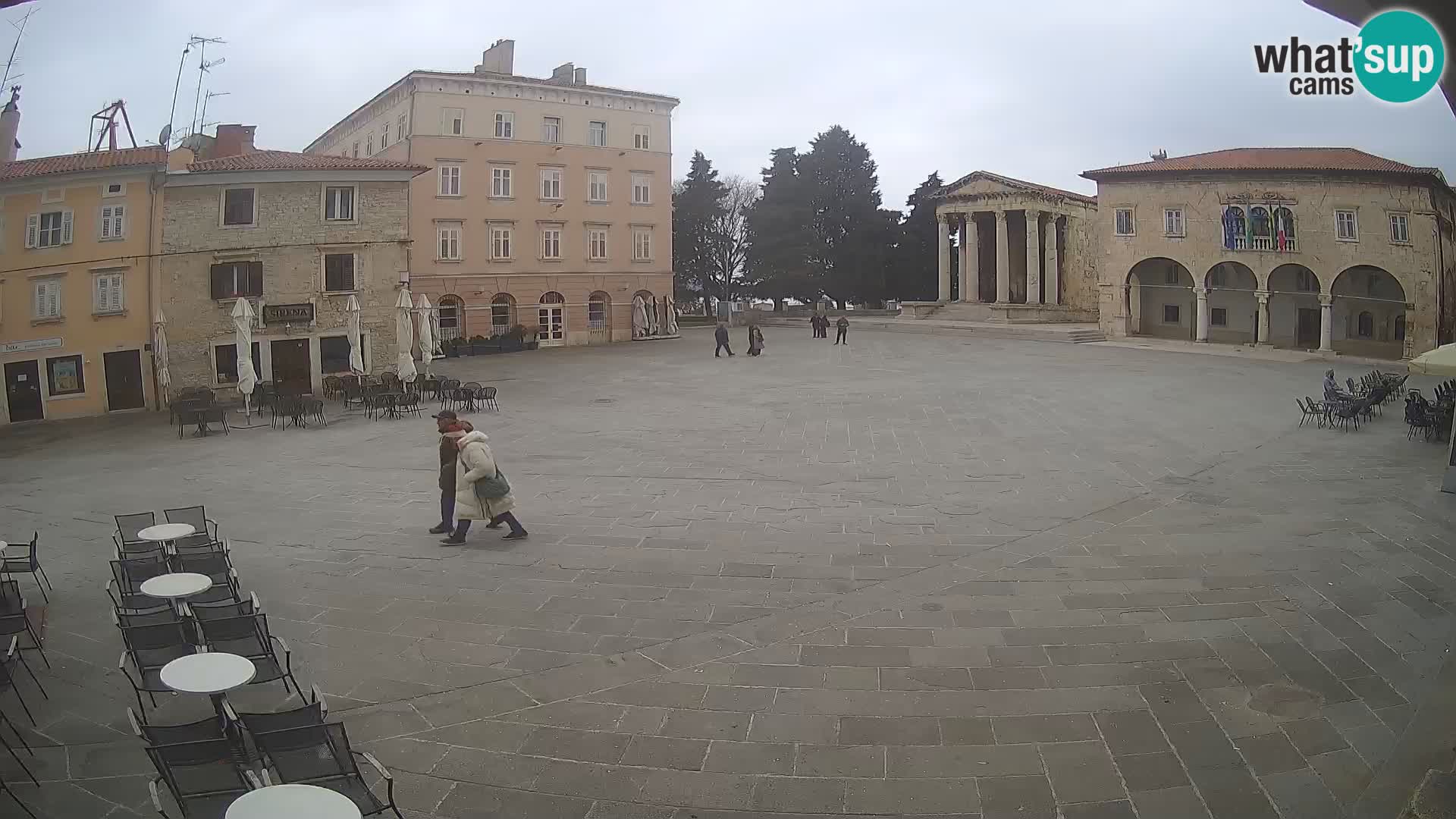 Pula webcam – Forum-Platz und Augustus-Tempel