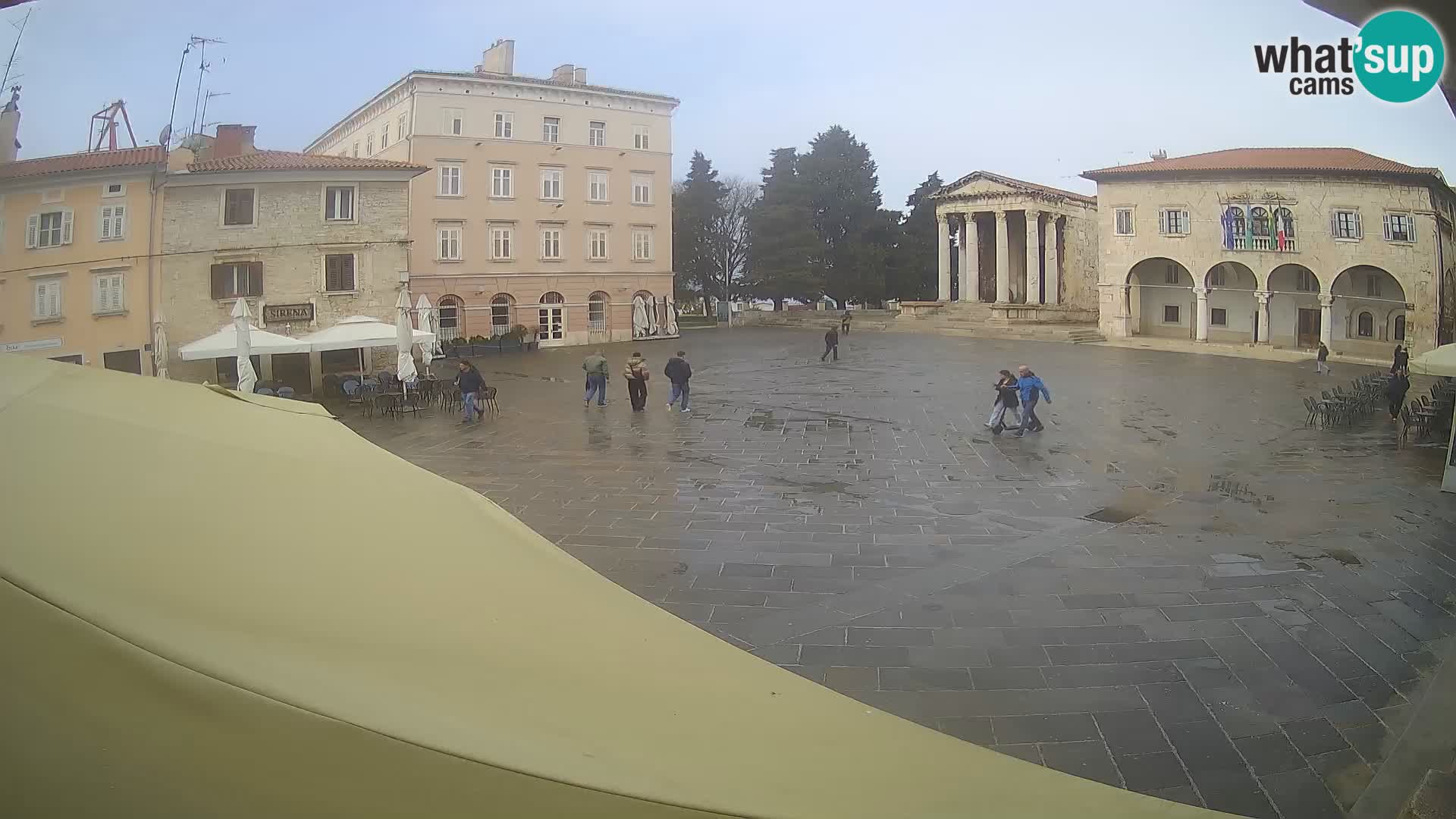 Pula webcam – Forum-Platz und Augustus-Tempel